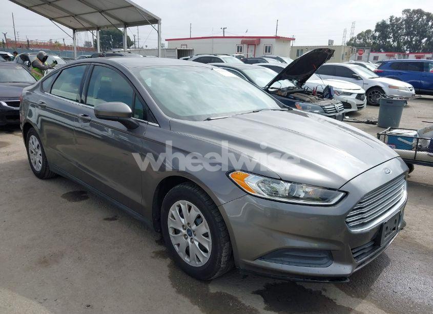 2013 Ford Fusion S (VIN 3FA6P0G7XDR273712) main photo