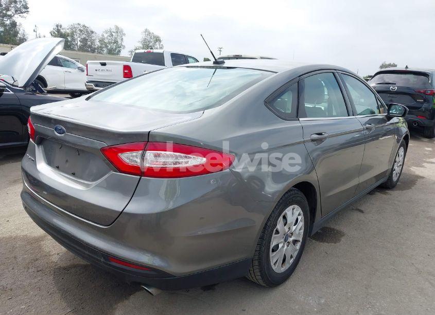 Photo 4 of 2013 Ford Fusion S (VIN 3FA6P0G7XDR273712)