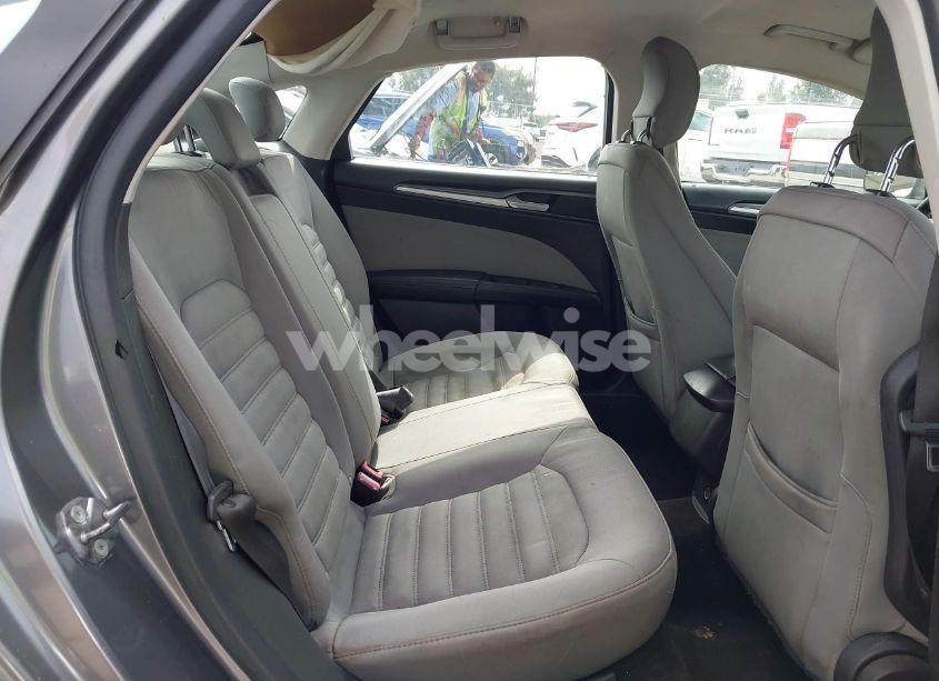 Photo 8 of 2013 Ford Fusion S (VIN 3FA6P0G7XDR273712)