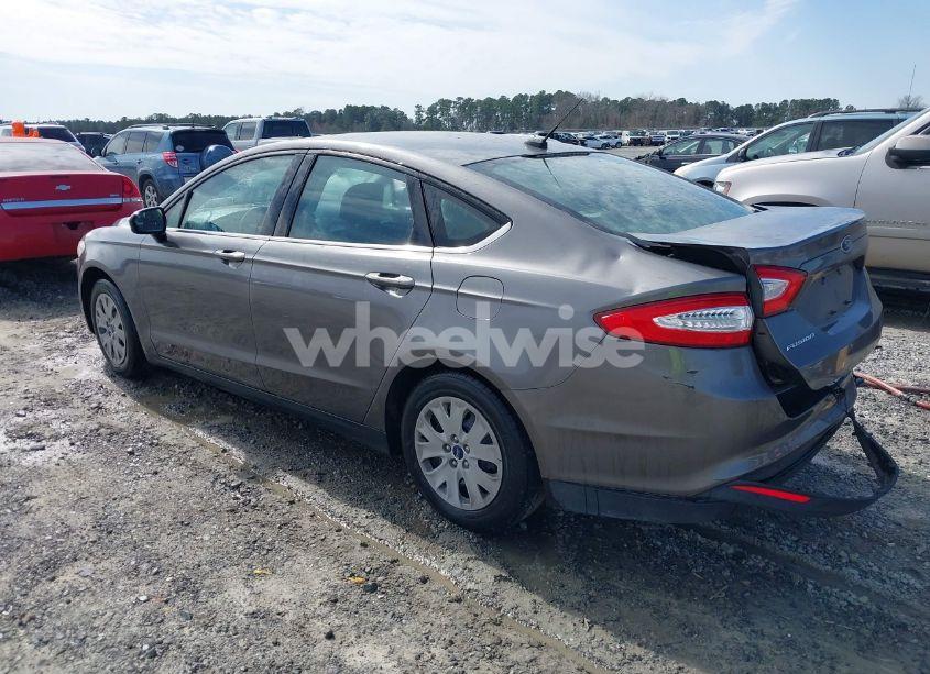 Photo 3 of 2013 Ford Fusion S (VIN 3FA6P0G7XDR324030)