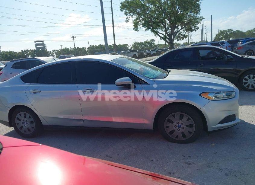 Photo 13 of 2014 Ford Fusion S (VIN 3FA6P0G7XER124010)