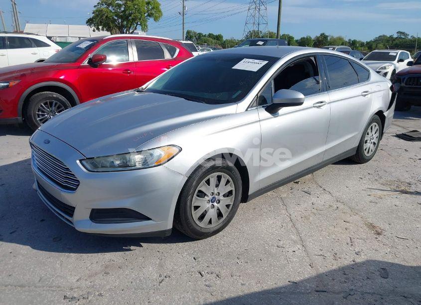 Photo 2 of 2014 Ford Fusion S (VIN 3FA6P0G7XER124010)