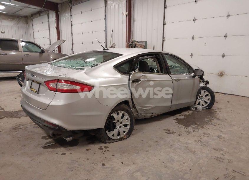 Photo 4 of 2014 Ford Fusion S (VIN 3FA6P0G7XER168525)