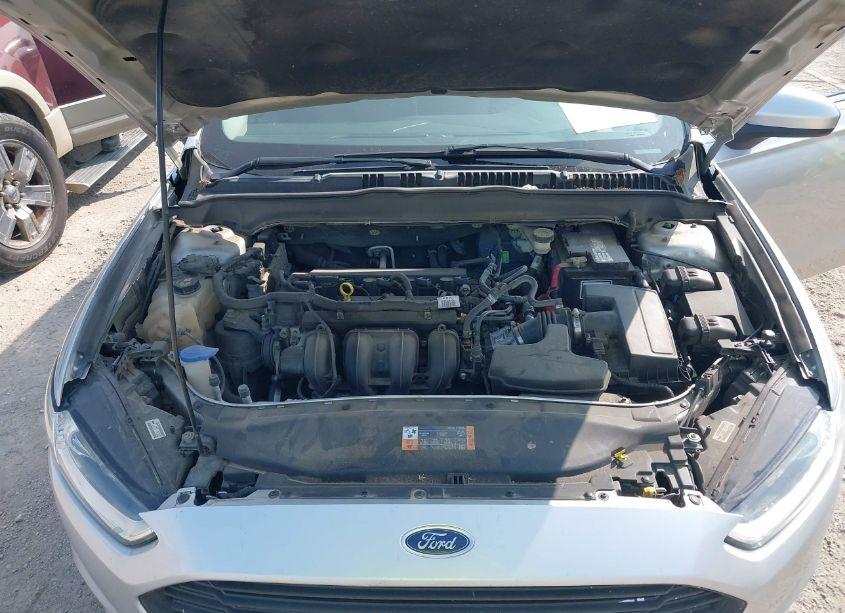 Photo 10 of 2015 Ford Fusion S (VIN 3FA6P0G7XFR123876)