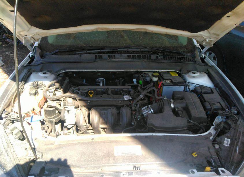 Photo 10 of 2015 Ford Fusion S (VIN 3FA6P0G7XFR144453)