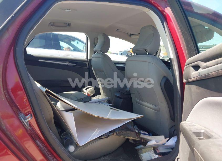 Photo 8 of 2015 Ford Fusion S (VIN 3FA6P0G7XFR170261)