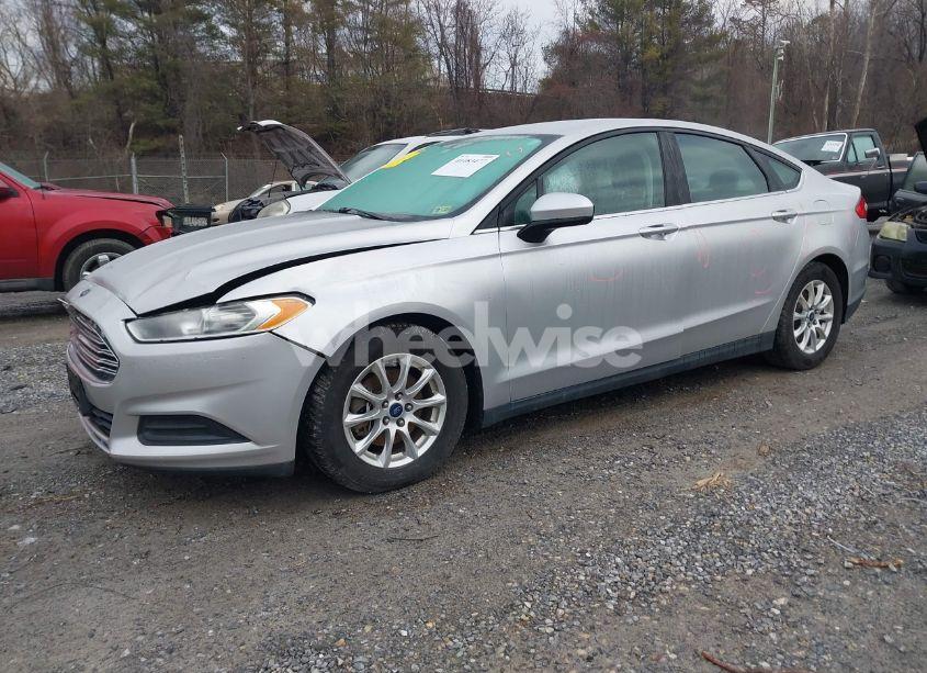 Photo 2 of 2015 Ford Fusion S (VIN 3FA6P0G7XFR176691)
