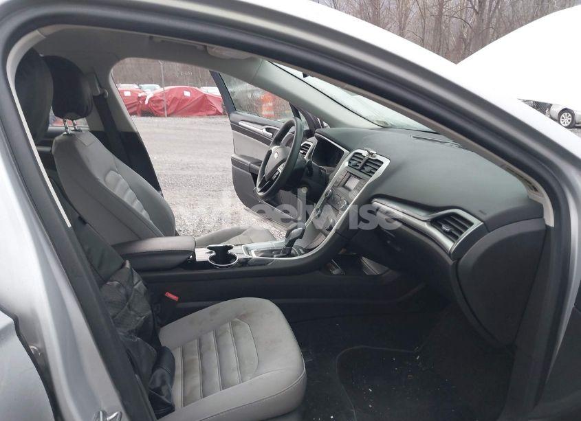 Photo 5 of 2015 Ford Fusion S (VIN 3FA6P0G7XFR176691)