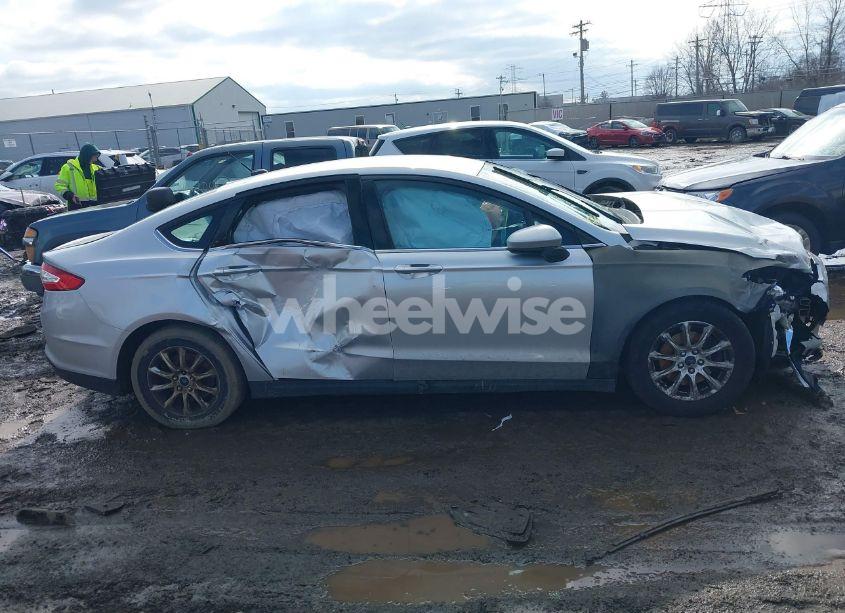 Photo 13 of 2015 Ford Fusion S (VIN 3FA6P0G7XFR180806)