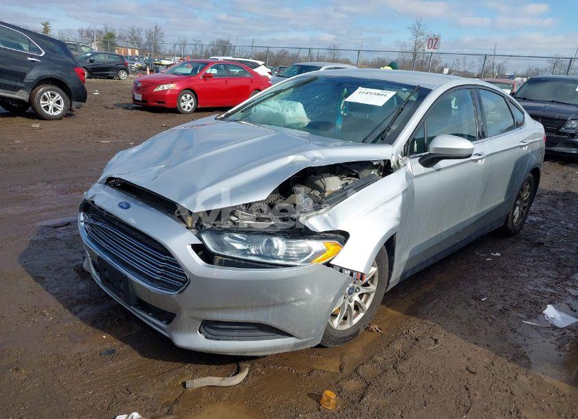 Photo 2 of 2015 Ford Fusion S (VIN 3FA6P0G7XFR180806)
