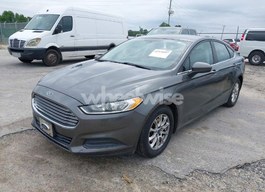 Photo 2 of 2015 Ford Fusion S (VIN 3FA6P0G7XFR202755)