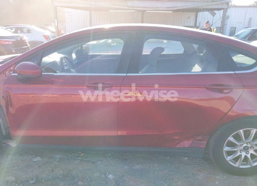 Photo 14 of 2015 Ford Fusion S (VIN 3FA6P0G7XFR218843)