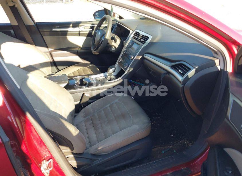 Photo 5 of 2015 Ford Fusion S (VIN 3FA6P0G7XFR218843)