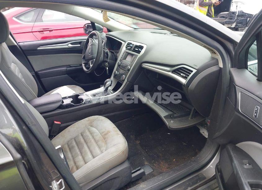 Photo 5 of 2015 Ford Fusion S (VIN 3FA6P0G7XFR273258)