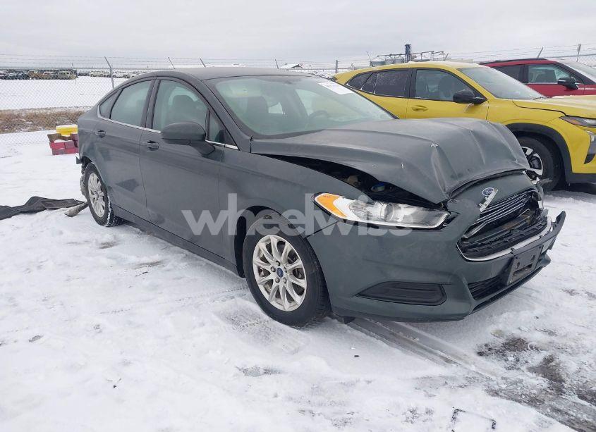 2016 Ford Fusion S (VIN 3FA6P0G7XGR159228) main photo