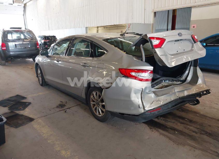 Photo 3 of 2016 Ford Fusion S (VIN 3FA6P0G7XGR196652)