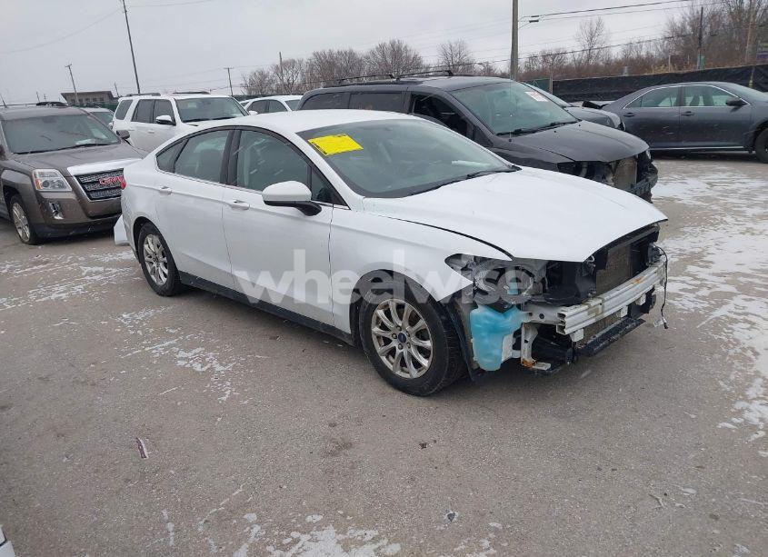 2016 Ford Fusion S (VIN 3FA6P0G7XGR201834) main photo