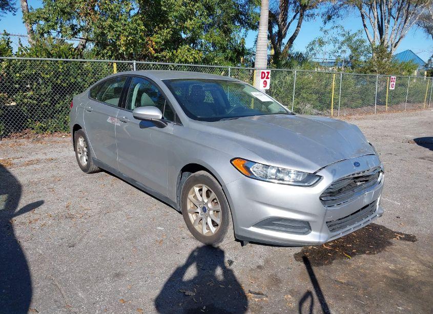 2016 Ford Fusion S (VIN 3FA6P0G7XGR378626) main photo