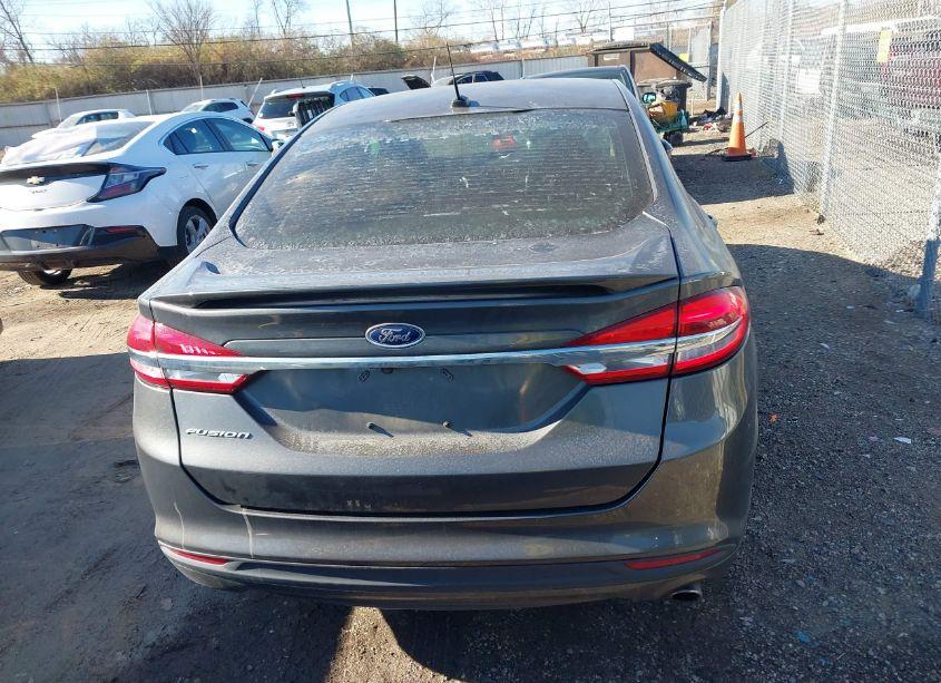 Photo 16 of 2017 Ford Fusion S (VIN 3FA6P0G7XHR353484)