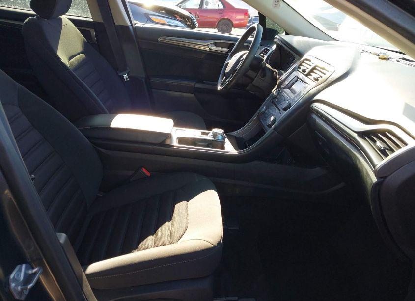 Photo 5 of 2017 Ford Fusion S (VIN 3FA6P0G7XHR353484)