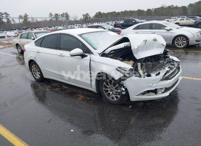 2017 Ford Fusion S (VIN 3FA6P0G7XHR363271) main photo