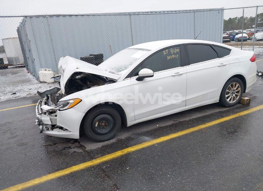 Photo 2 of 2017 Ford Fusion S (VIN 3FA6P0G7XHR363271)