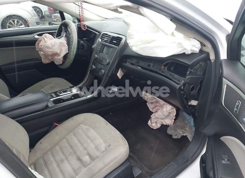 Photo 5 of 2017 Ford Fusion S (VIN 3FA6P0G7XHR363271)