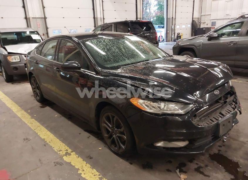 2018 Ford Fusion S (VIN 3FA6P0G7XJR136846) main photo