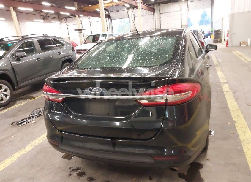 Photo 16 of 2018 Ford Fusion S (VIN 3FA6P0G7XJR136846)