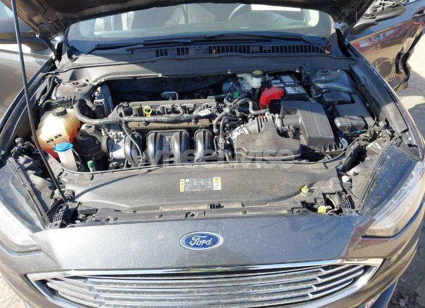 Photo 10 of 2018 Ford Fusion S (VIN 3FA6P0G7XJR165165)