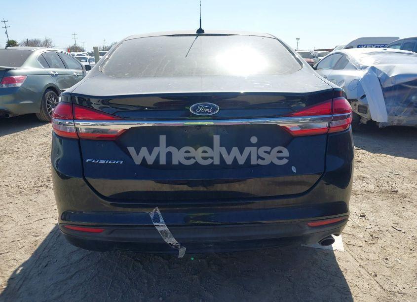 Photo 16 of 2018 Ford Fusion S (VIN 3FA6P0G7XJR166719)