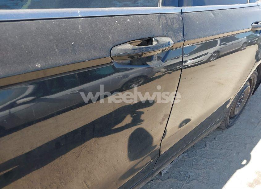 Photo 18 of 2018 Ford Fusion S (VIN 3FA6P0G7XJR166719)