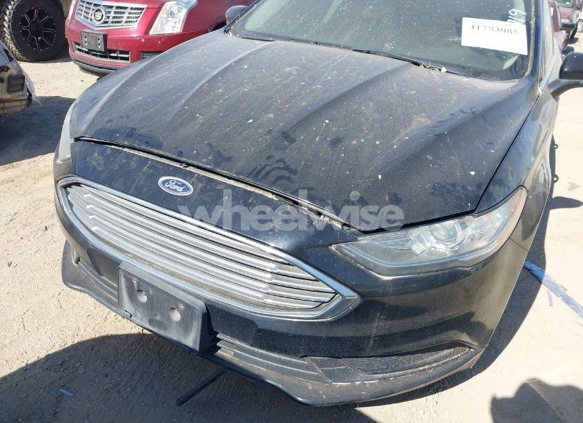 Photo 6 of 2018 Ford Fusion S (VIN 3FA6P0G7XJR166719)