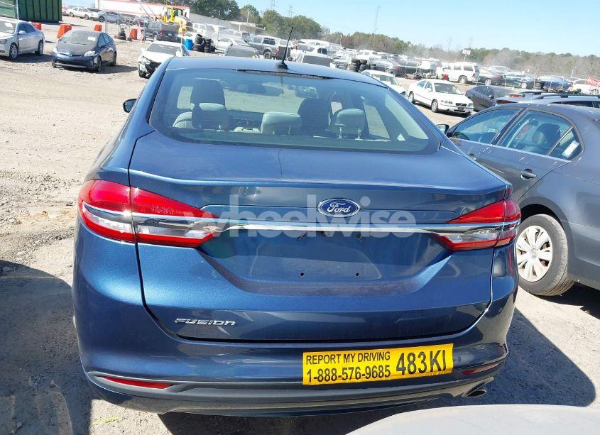 Photo 16 of 2018 Ford Fusion S (VIN 3FA6P0G7XJR273382)