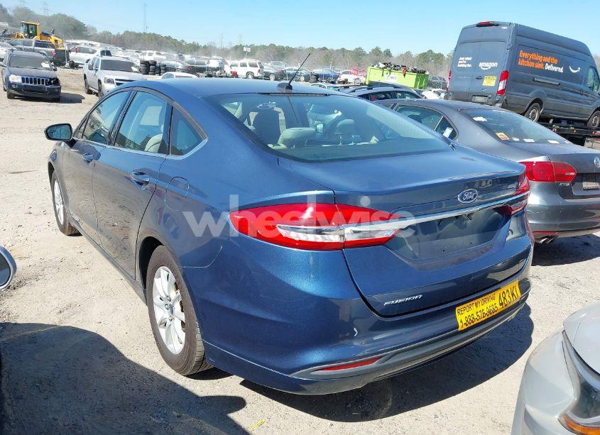 Photo 3 of 2018 Ford Fusion S (VIN 3FA6P0G7XJR273382)
