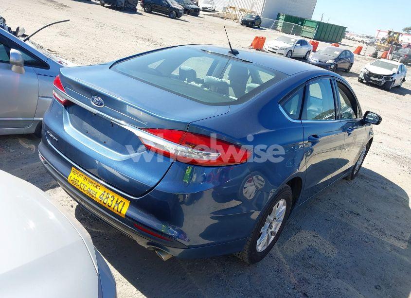 Photo 4 of 2018 Ford Fusion S (VIN 3FA6P0G7XJR273382)