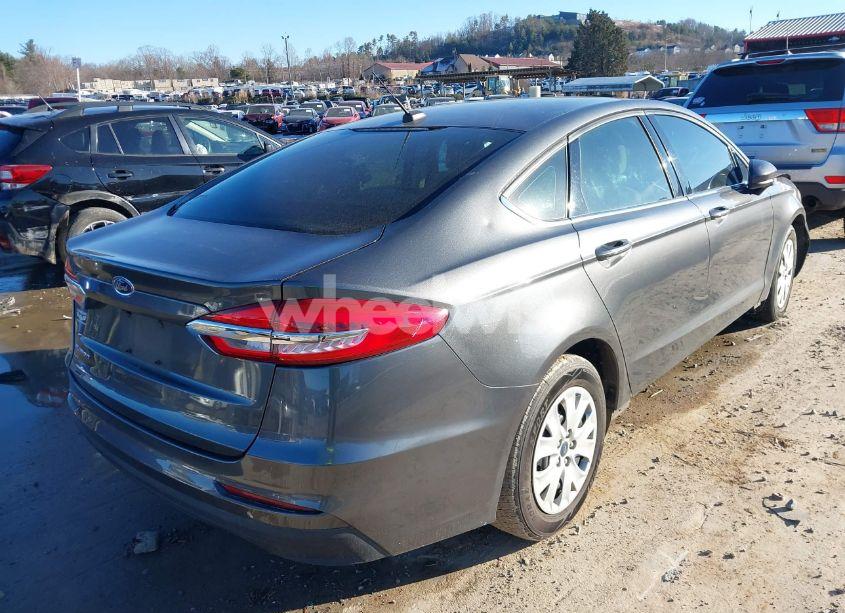 Photo 4 of 2019 Ford Fusion (VIN 3FA6P0G7XKR159626)