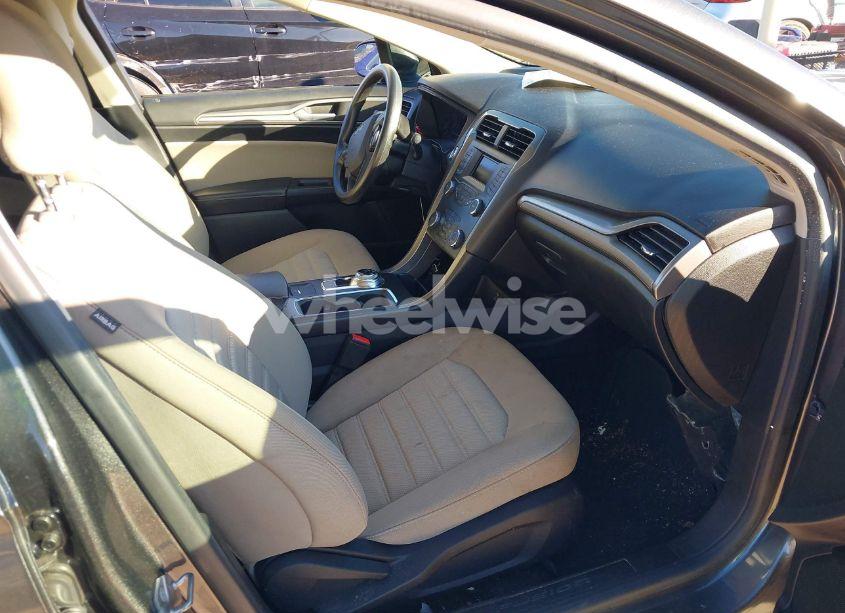 Photo 5 of 2019 Ford Fusion (VIN 3FA6P0G7XKR159626)