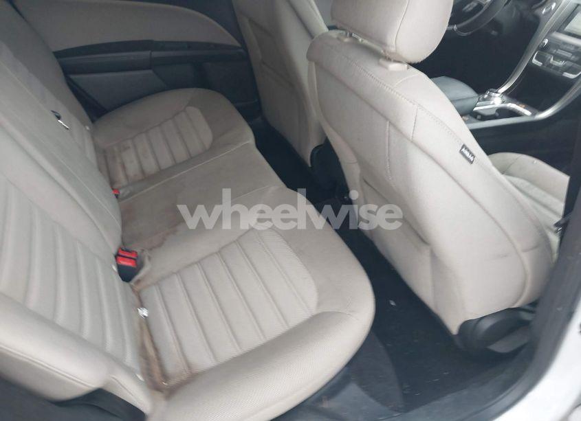 Photo 8 of 2019 Ford Fusion S (VIN 3FA6P0G7XKR160873)