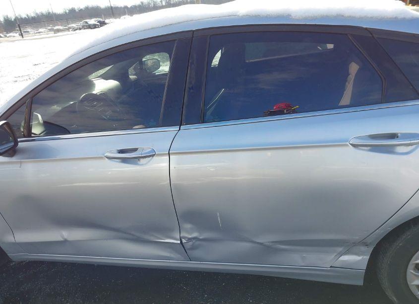 Photo 13 of 2019 Ford Fusion S (VIN 3FA6P0G7XKR163451)