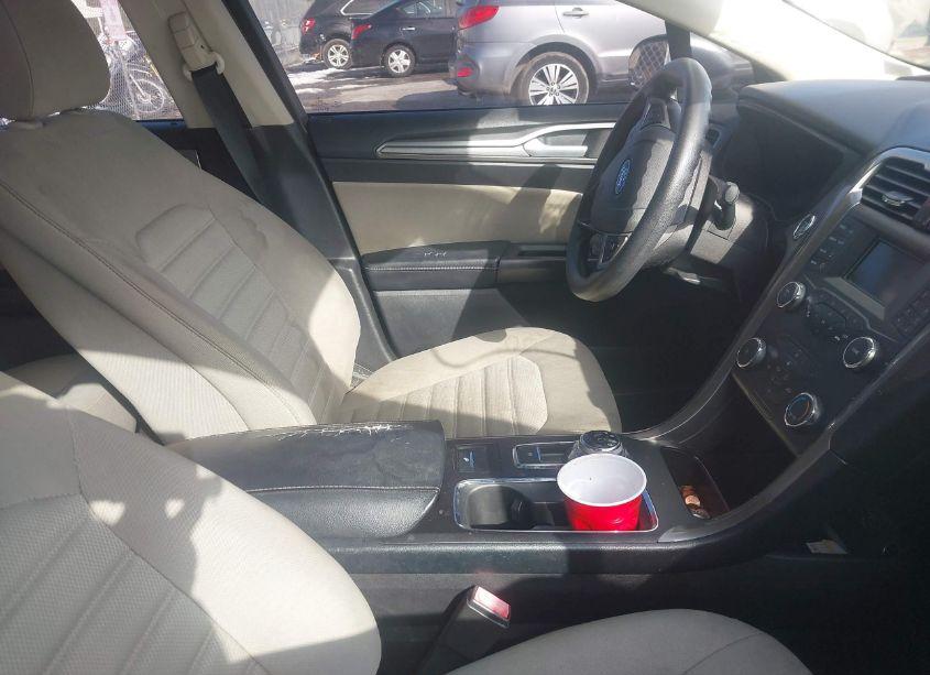 Photo 5 of 2019 Ford Fusion S (VIN 3FA6P0G7XKR163451)