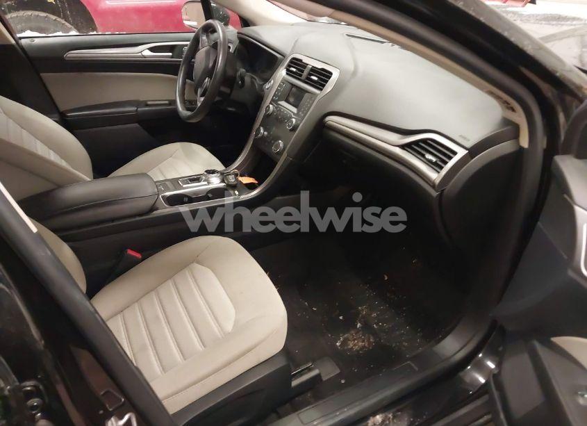 Photo 5 of 2020 Ford Fusion S (VIN 3FA6P0G7XLR162821)