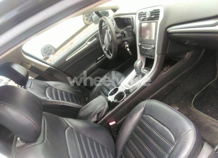 Photo 5 of 2013 Ford Fusion SE (VIN 3FA6P0H70DR117015)