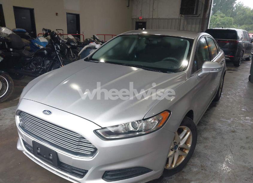 Photo 2 of 2013 Ford Fusion SE (VIN 3FA6P0H70DR127687)