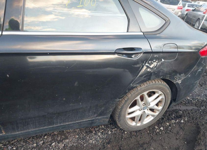 Photo 6 of 2013 Ford Fusion SE (VIN 3FA6P0H70DR137037)