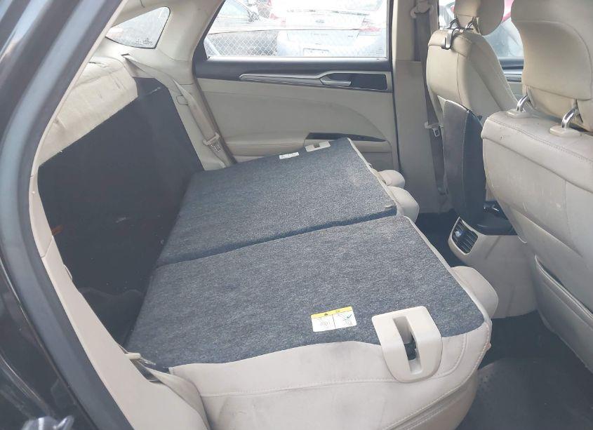 Photo 8 of 2013 Ford Fusion SE (VIN 3FA6P0H70DR137037)