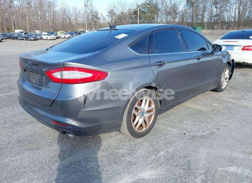 Photo 4 of 2013 Ford Fusion SE (VIN 3FA6P0H70DR187663)