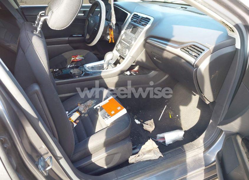 Photo 5 of 2013 Ford Fusion SE (VIN 3FA6P0H70DR187663)