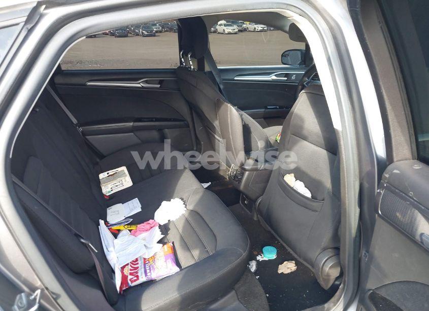 Photo 8 of 2013 Ford Fusion SE (VIN 3FA6P0H70DR187663)