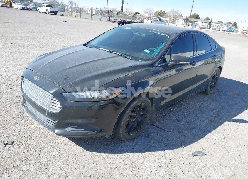Photo 2 of 2013 Ford Fusion SE (VIN 3FA6P0H70DR228809)